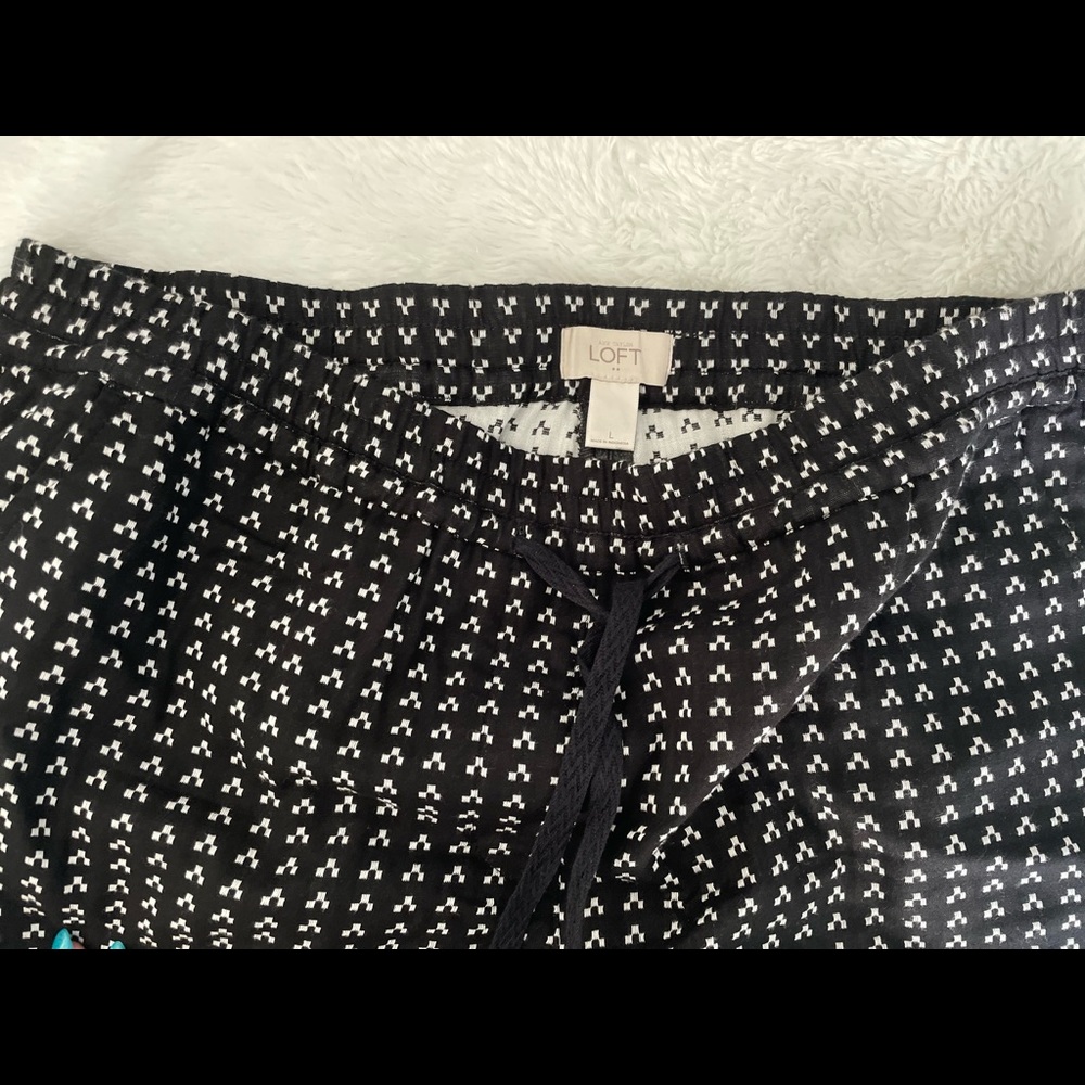 LOFT Drawstring Shorts - Picture 3 of 3